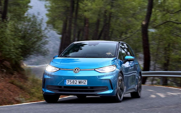 Volkswagen ID.3 2024 ganha aperfeiçoamentos pedidos pelos clientes